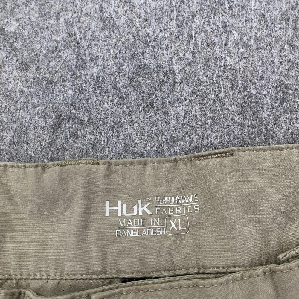 Huk Shorts Mens XL Beige Microfiber 9 Inch Fishing Quick Dry Lightweight Pockets